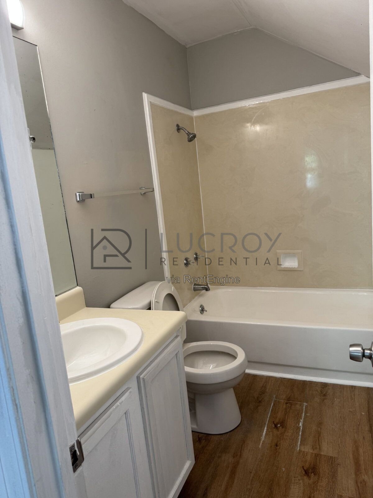 Belhaven living unter $1100! property image