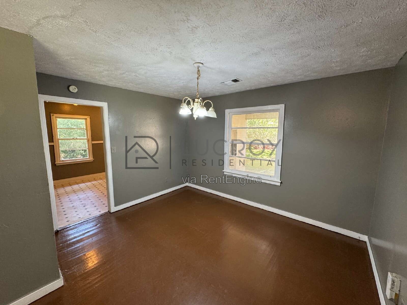 Cozy 3-Bed Retreat on El Paso Street – Cozy 1300 Sq Ft Home in Jackson! property image