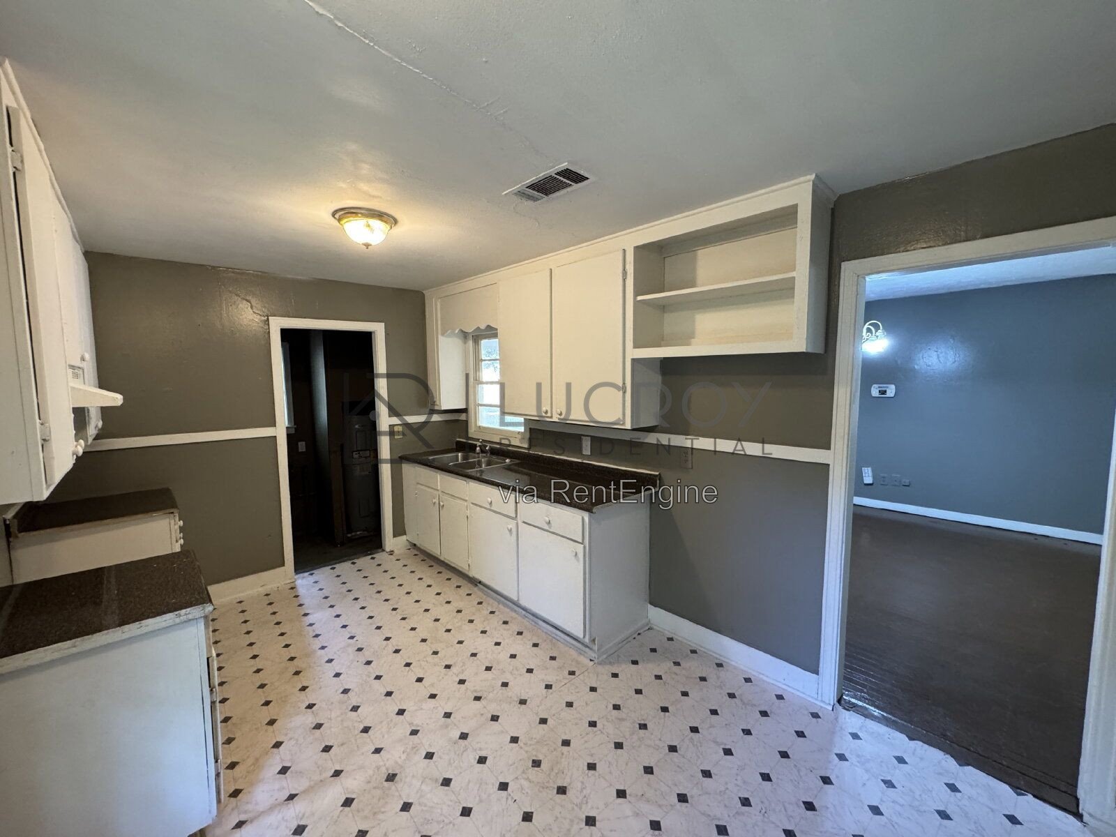 Cozy 3-Bed Retreat on El Paso Street – Cozy 1300 Sq Ft Home in Jackson! property image